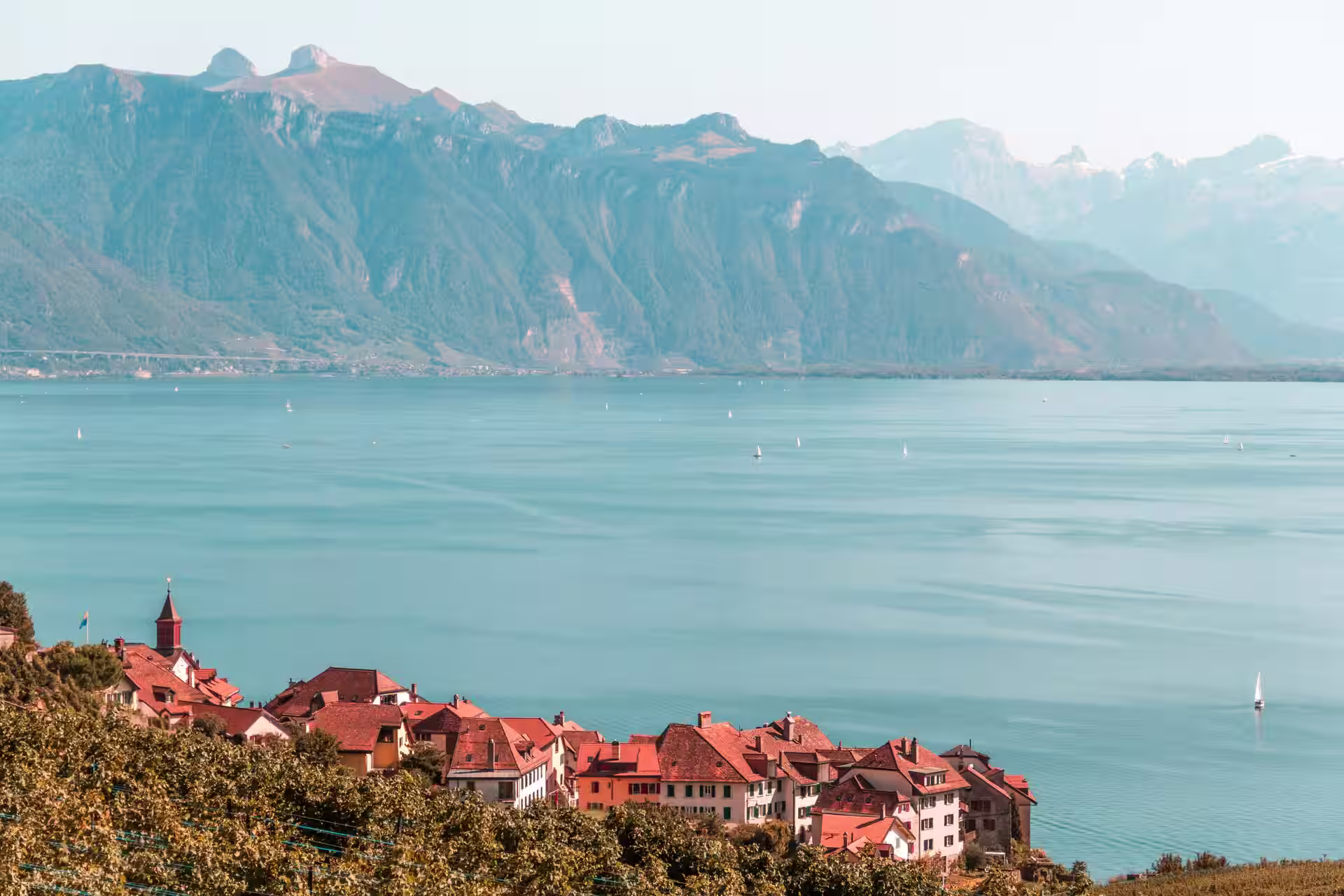 Paragliding in Vaud, Switzerland – Soar Over Lake Geneva & The Alps